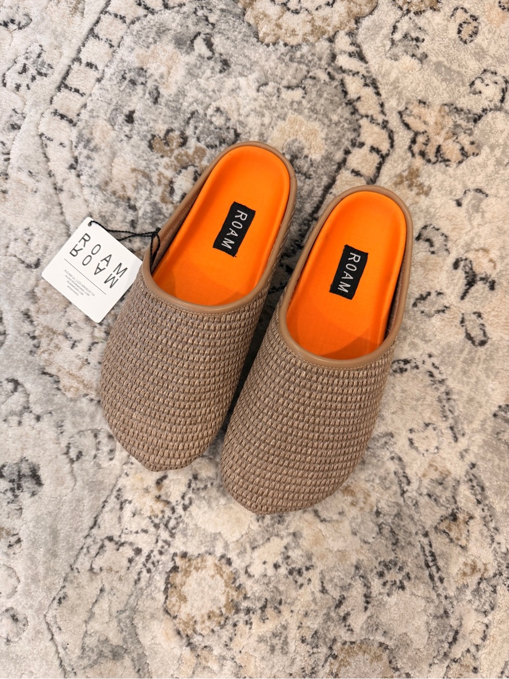 NWT ROAM Raffia Mule, Natural, Size 6